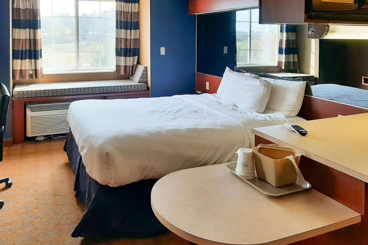 Starkville Inn & Suites المظهر الخارجي الصورة