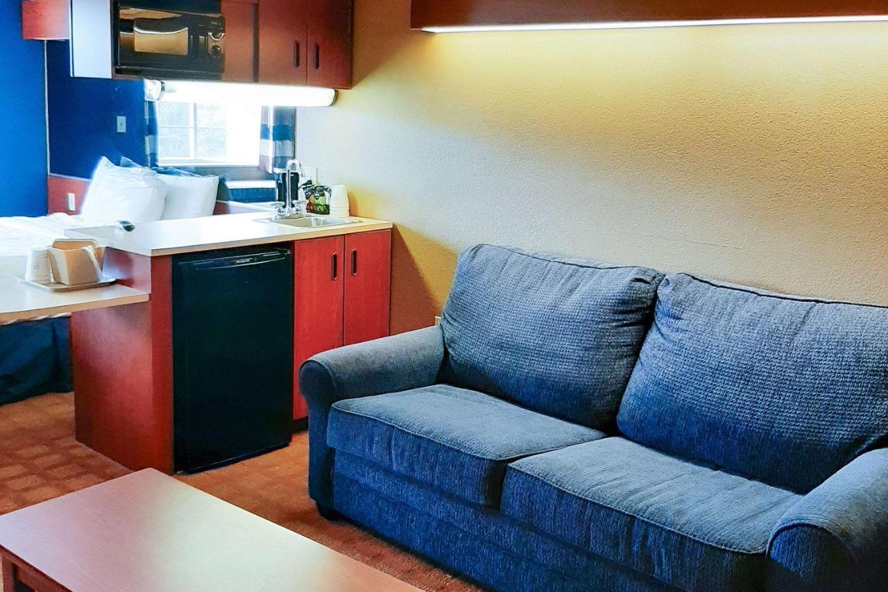 Starkville Inn & Suites المظهر الخارجي الصورة